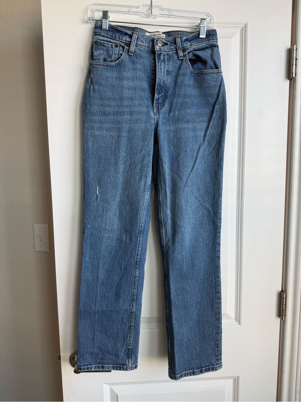 Abercrombie fitch 90s straight ultra high rise jeans, size 26